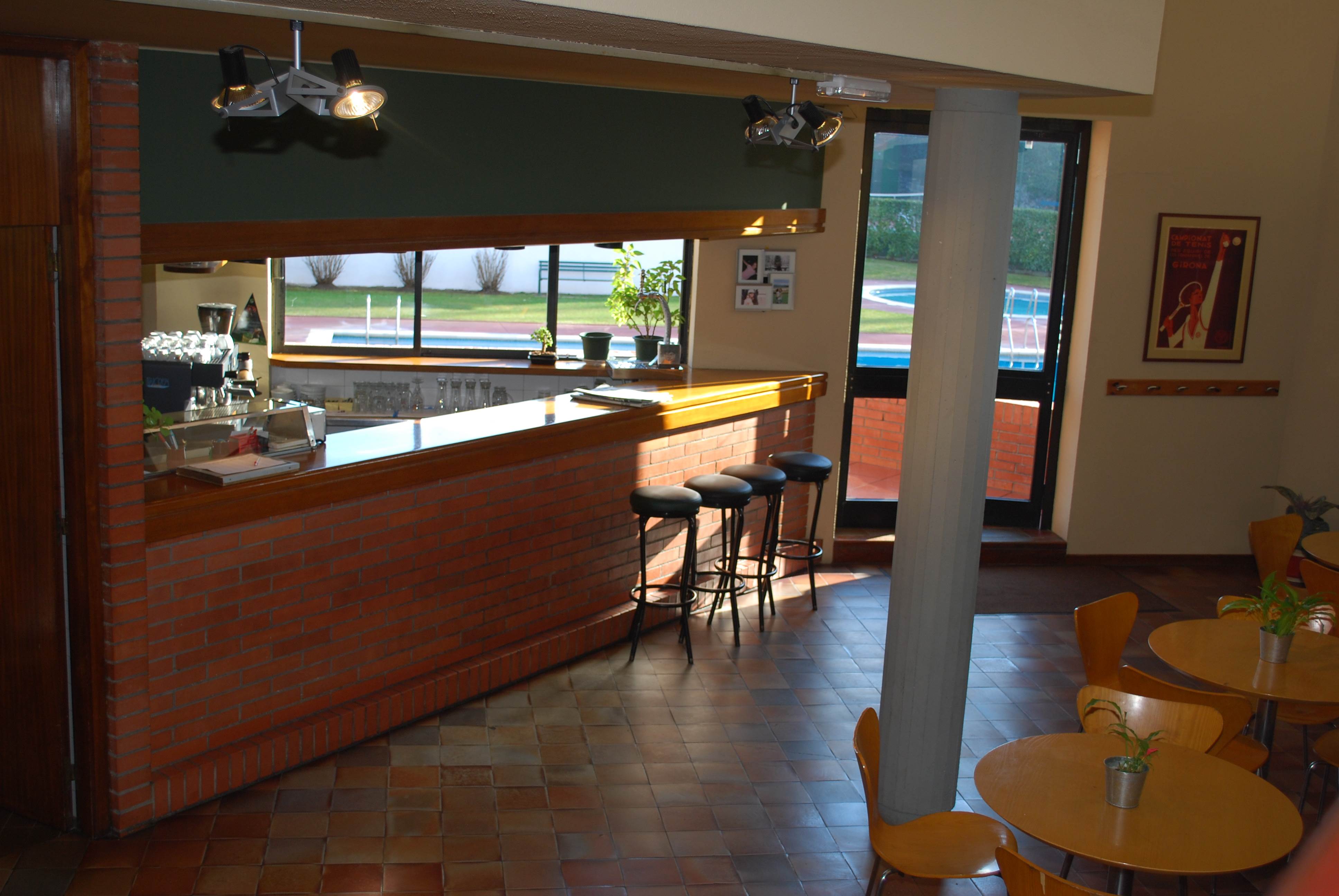 bar